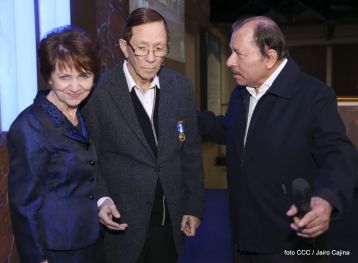 Acto de entrega de la ciudadanía nicaragüense y de la Orden Rubén Darío al pastor David Spencer