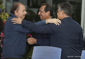 Daniel y Rosario se reúnen con Adán Chávez y Elias Jaua