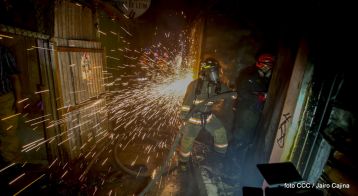 Voraz incendio en el Mercado Oriental