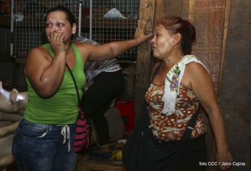 Voraz incendio en el Mercado Oriental