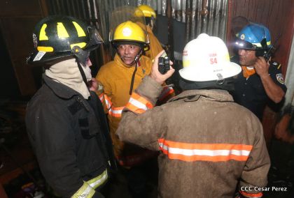 Voraz incendio en el Mercado Oriental