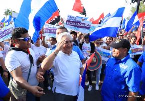 Miles claman por la Paz y la No Violencia