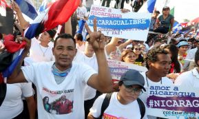 Miles claman por la Paz y la No Violencia