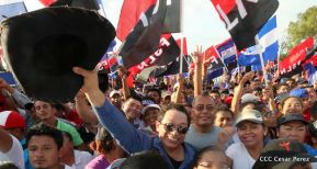 Miles claman por la Paz y la No Violencia