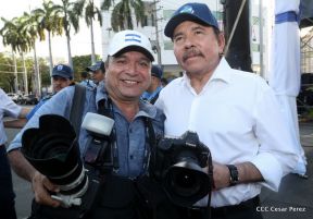 Miles claman por la Paz y la No Violencia