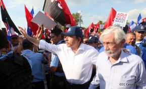 Miles claman por la Paz y la No Violencia