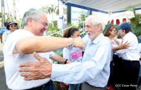 Miles claman por la Paz y la No Violencia