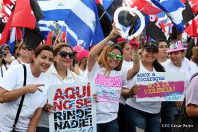 Miles claman por la Paz y la No Violencia