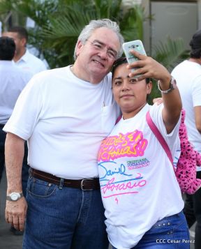 Miles claman por la Paz y la No Violencia