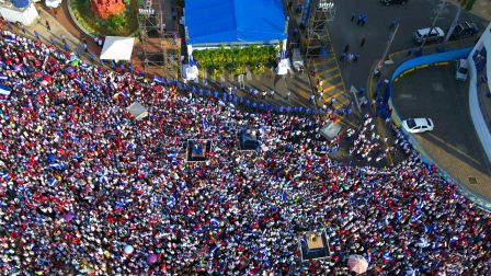 Miles claman por la Paz y la No Violencia