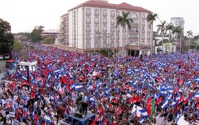 Miles claman por la Paz y la No Violencia