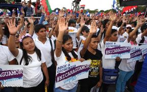 Miles claman por la Paz y la No Violencia