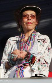 Miles claman por la Paz y la No Violencia