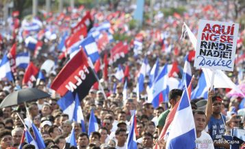 Miles claman por la Paz y la No Violencia