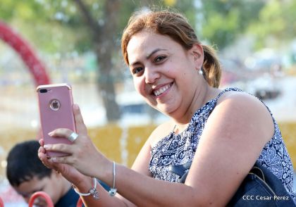 Familias celebran en paz y amor el primero de Mayo en espacios de recreación construidos por el Gobierno