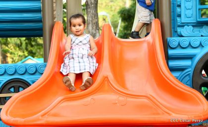 Familias celebran en paz y amor el primero de Mayo en espacios de recreación construidos por el Gobierno