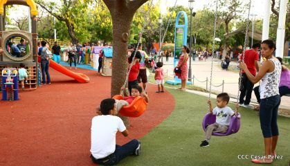 Familias celebran en paz y amor el primero de Mayo en espacios de recreación construidos por el Gobierno