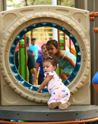 Familias celebran en paz y amor el primero de Mayo en espacios de recreación construidos por el Gobierno
