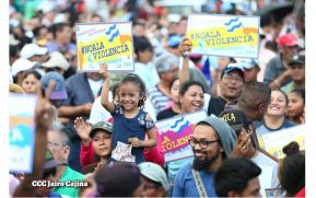 Miles piden por la Paz y el Diálogo en Nicaragua