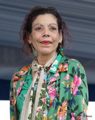 Daniel y Rosario se funden en abrazo solidario con las Madres en Oración y Cantata por la Paz