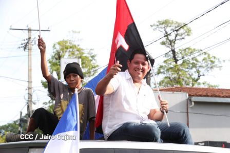 Daniel y Rosario se funden en abrazo solidario con las Madres en Oración y Cantata por la Paz