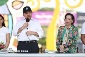 Daniel y Rosario se funden en abrazo solidario con las Madres en Oración y Cantata por la Paz