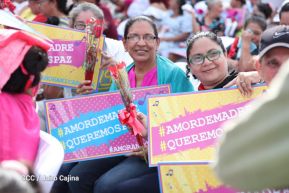 Daniel y Rosario se funden en abrazo solidario con las Madres en Oración y Cantata por la Paz
