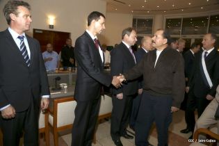 Presidente Daniel sostiene encuentro con delegación de la Federación Rusa