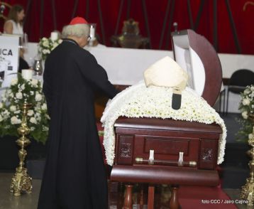 El Cardenal Miguel Obando, una luz en los caminos de Diálogo, Perdón, Reencuentro y Paz