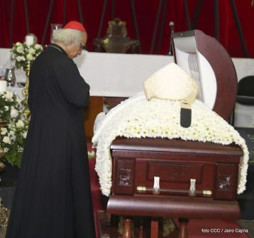 El Cardenal Miguel Obando, una luz en los caminos de Diálogo, Perdón, Reencuentro y Paz