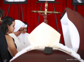 El Cardenal Miguel Obando, una luz en los caminos de Diálogo, Perdón, Reencuentro y Paz