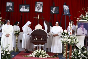 El Cardenal Miguel Obando, una luz en los caminos de Diálogo, Perdón, Reencuentro y Paz