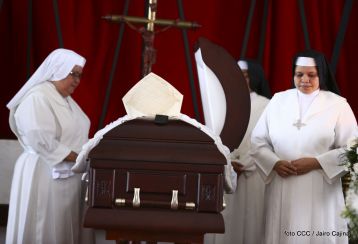 El Cardenal Miguel Obando, una luz en los caminos de Diálogo, Perdón, Reencuentro y Paz