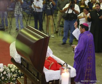 El Cardenal Miguel Obando, una luz en los caminos de Diálogo, Perdón, Reencuentro y Paz