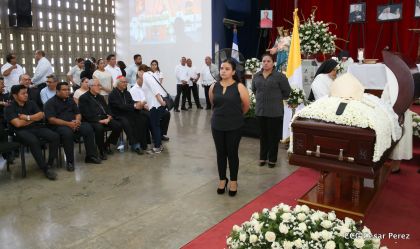 El Cardenal Miguel Obando, una luz en los caminos de Diálogo, Perdón, Reencuentro y Paz