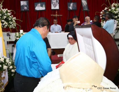 El Cardenal Miguel Obando, una luz en los caminos de Diálogo, Perdón, Reencuentro y Paz