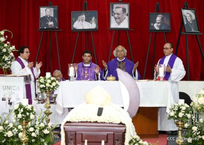 El Cardenal Miguel Obando, una luz en los caminos de Diálogo, Perdón, Reencuentro y Paz