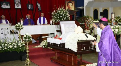 El Cardenal Miguel Obando, una luz en los caminos de Diálogo, Perdón, Reencuentro y Paz