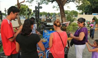 Nicaragua visita cementerios en Día de los Fieles Difuntos