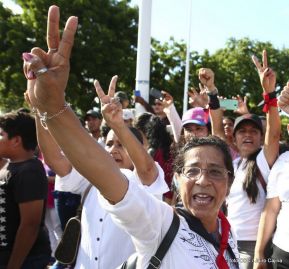 Miles caminaron por la Paz en Nicaragua