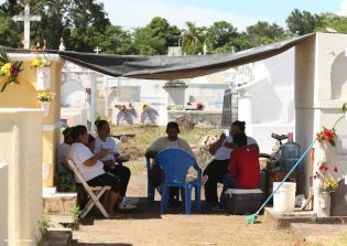 Nicaragua visita cementerios en Día de los Fieles Difuntos