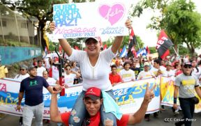 Pueblo nicaragüense camina por la paz y la tranquilidad