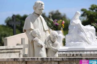 Nicaragua visita cementerios en Día de los Fieles Difuntos