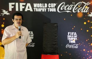 Trofeo de la Copa Mundial de la FIFA visita por primera vez Nicaragua