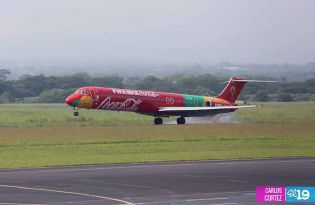 Trofeo de la Copa Mundial de la FIFA visita por primera vez Nicaragua