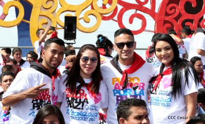 Familias reafirman compromiso por la paz y ratifican apoyo al Gobierno del Presidente Daniel y la Compañera Rosario