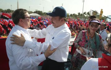 Familias reafirman compromiso por la paz y ratifican apoyo al Gobierno del Presidente Daniel y la Compañera Rosario