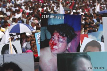 Estudiantes comprometidos por la Paz y la Justicia para las víctimas del terrorismo golpista