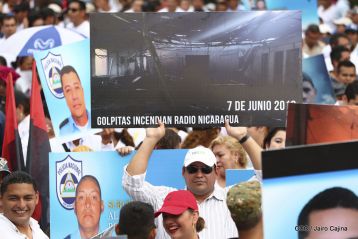 Estudiantes comprometidos por la Paz y la Justicia para las víctimas del terrorismo golpista