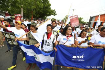 Estudiantes comprometidos por la Paz y la Justicia para las víctimas del terrorismo golpista